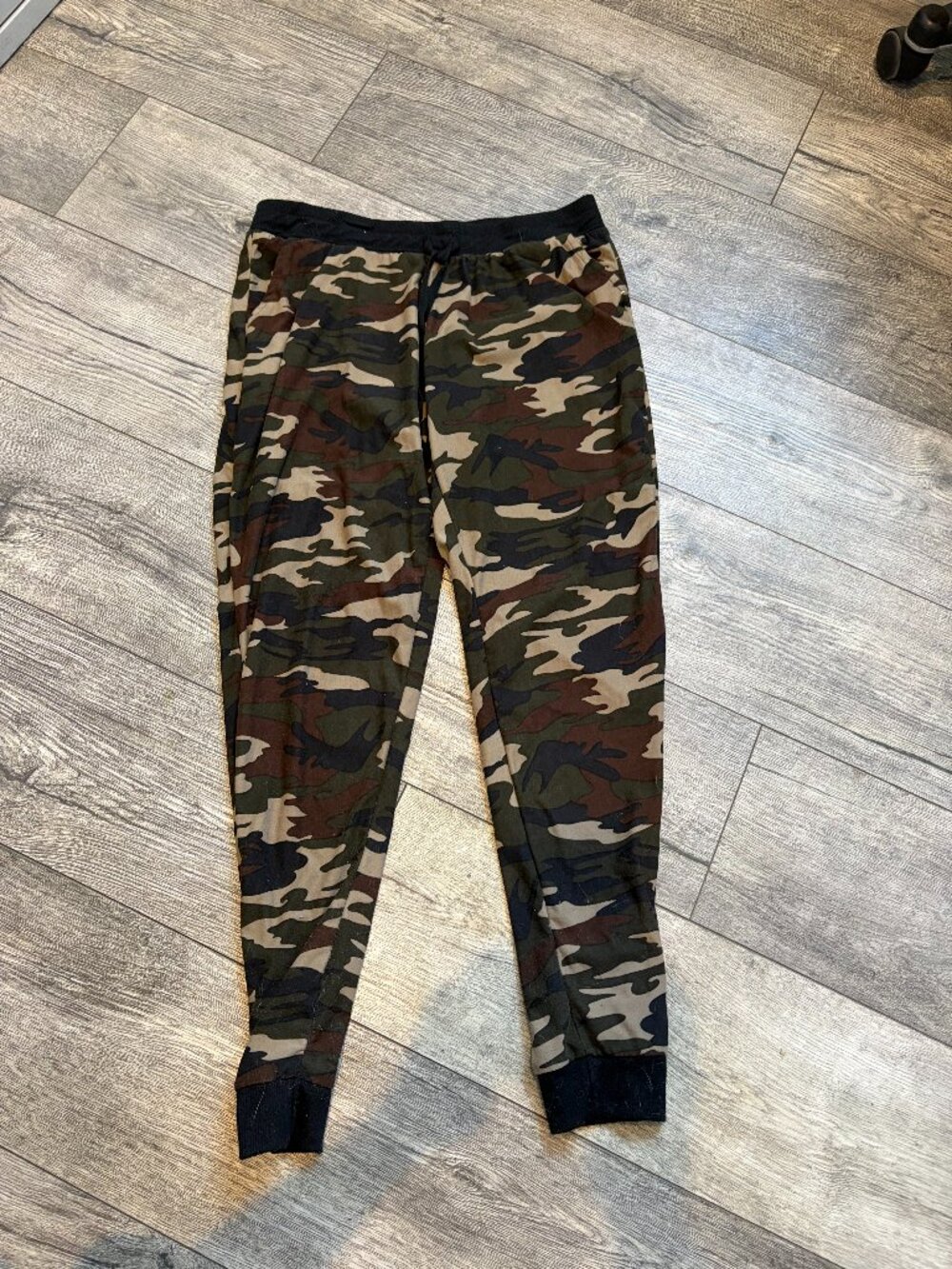 Hot Kiss Womens Large Army Camo Joggers Tight on Bottom w/ Drawstring